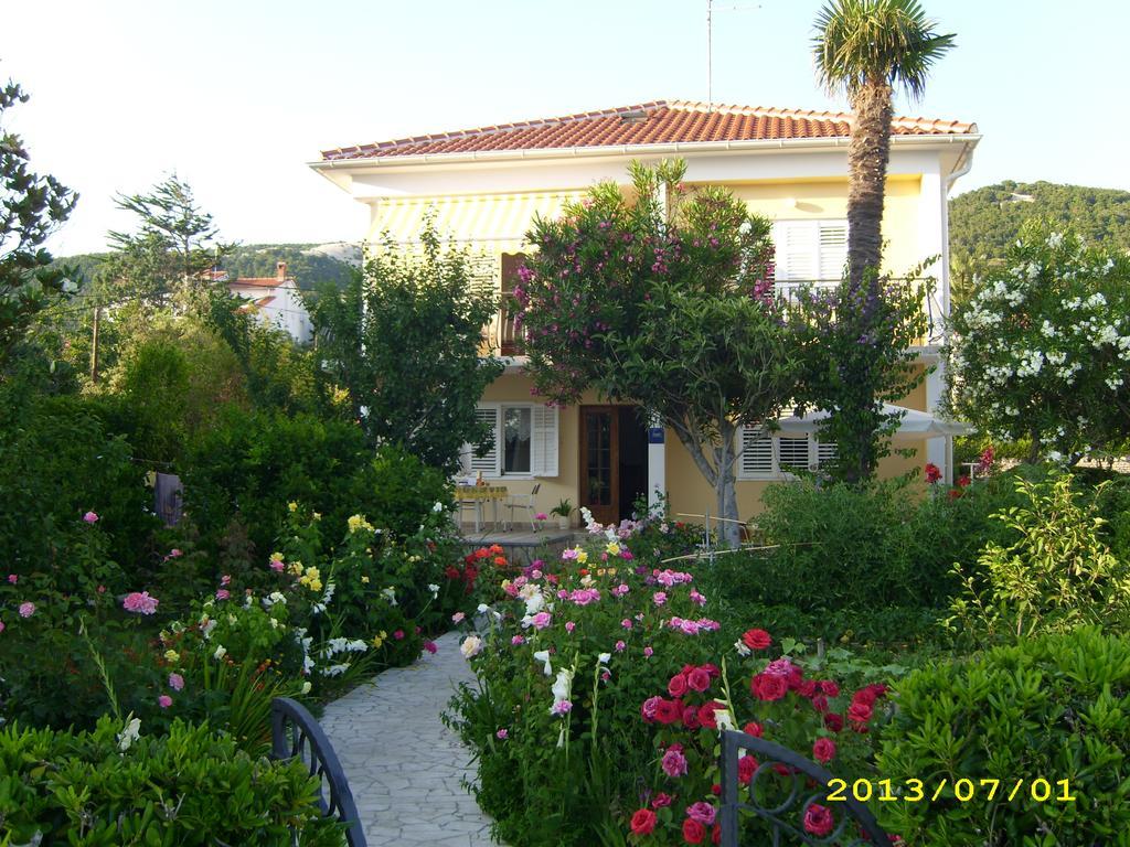 Apartments Antica Rab Town Luaran gambar