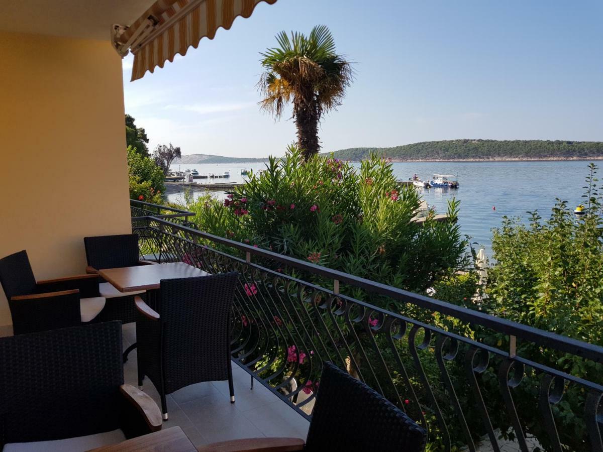 Apartments Antica Rab Town Luaran gambar